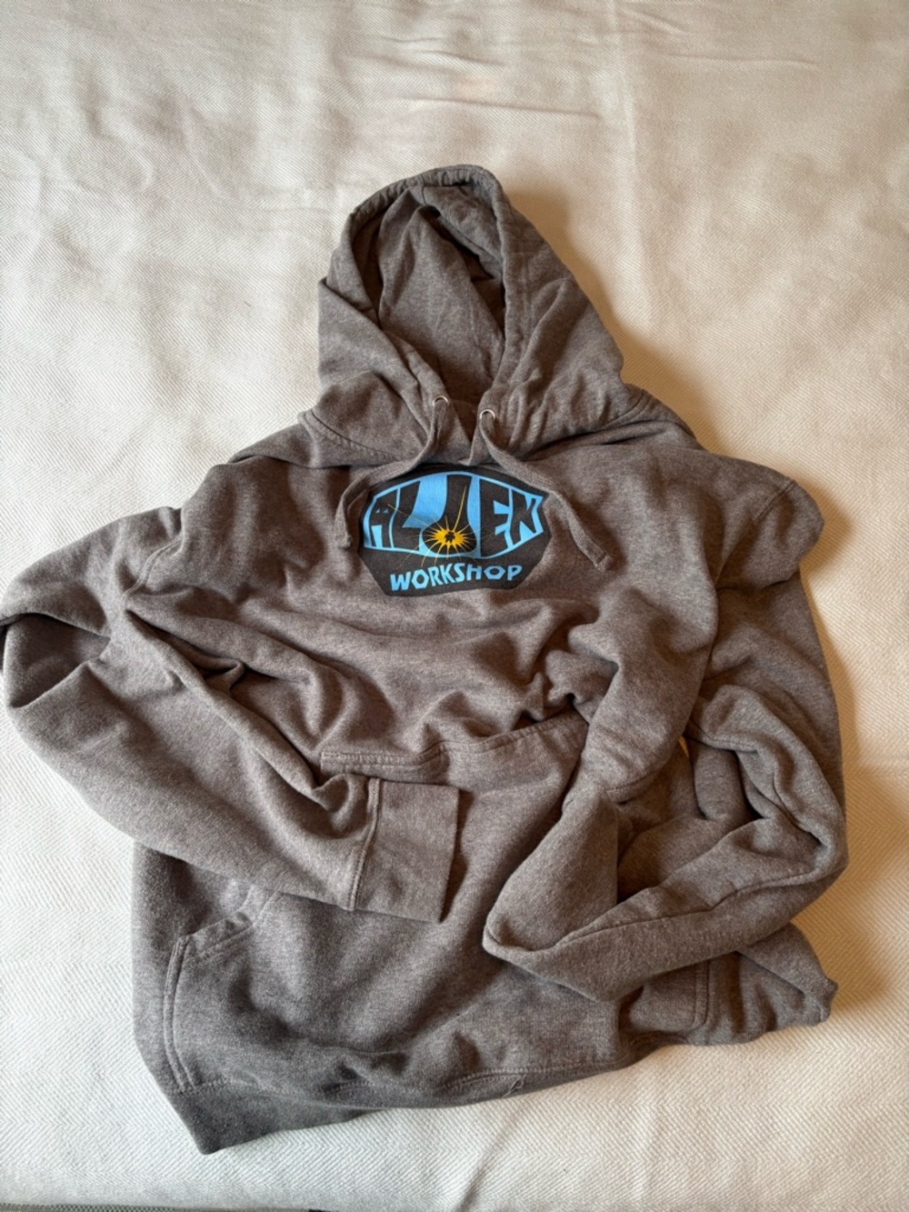Alienware Gray Shirt Jacket with Blue and Yellow Workshop Logo - Picture 2 of 4